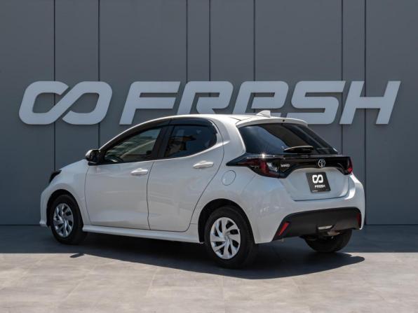Toyota Yaris IV с пробегом 2020 года, цена 1 210 000 рублей, 47603 км, хэтчбек, Автокод Объявления