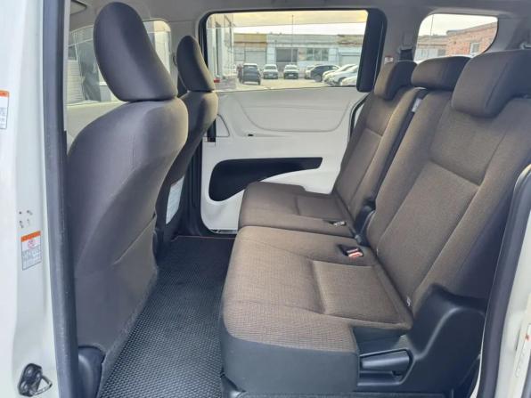 Toyota Sienta II с пробегом 2016 года, цена 1 300 000 рублей, 160058 км, компактвэн, Автокод Объявления