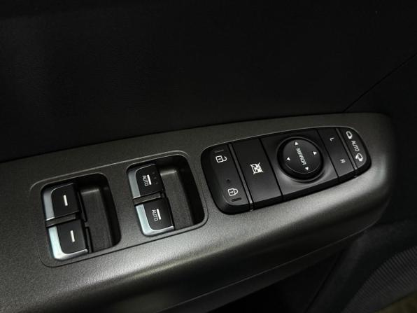 Kia Sportage IV Рестайлинг с пробегом 2018 года, цена 2 030 000 рублей, 68650 км, внедорожник, Автокод Объявления