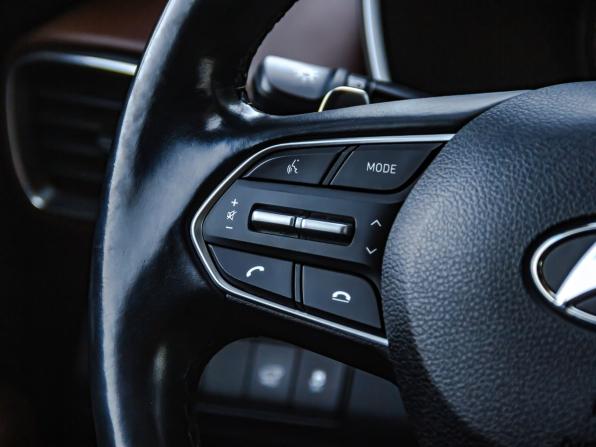 Hyundai Santa Fe IV Рестайлинг с пробегом 2021 года, цена 3 630 000 рублей, 60478 км, внедорожник, Автокод Объявления