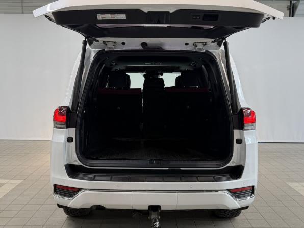 Toyota Land Cruiser 300 Series с пробегом 2021 года, цена 10 700 000 рублей, 99099 км, внедорожник, Автокод Объявления