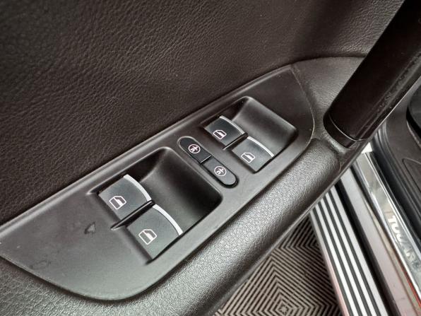 Volkswagen Touareg II с пробегом 2013 года, цена 2 000 000 рублей, 254517 км, внедорожник, Автокод Объявления