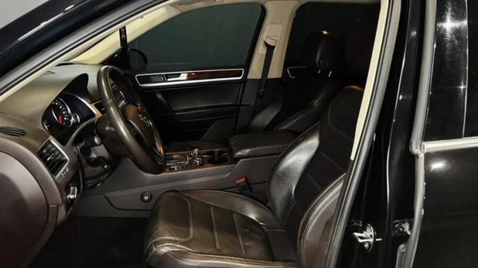 Volkswagen Touareg II с пробегом 2011 года, цена 1 990 000 рублей, 298796 км, внедорожник, Автокод Объявления