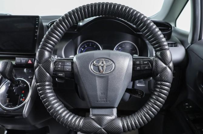 Toyota Wish II с пробегом 2013 года, цена 1 529 000 рублей, 117000 км, минивэн, Автокод Объявления
