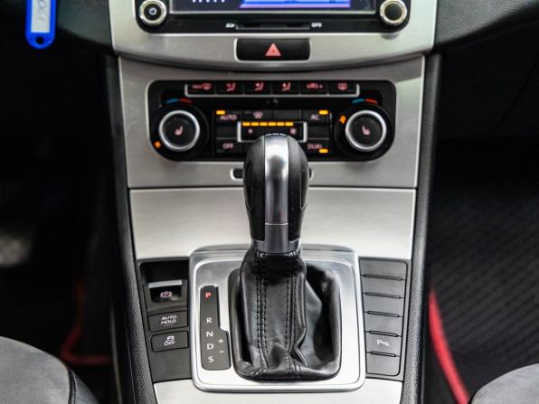 Volkswagen Passat B7 с пробегом 2011 года, цена 828 000 рублей, 182753 км, седан, Автокод Объявления