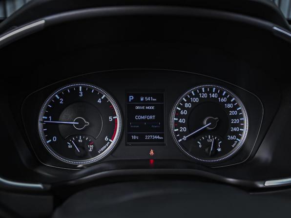 Hyundai Santa Fe IV с пробегом 2018 года, цена 2 388 000 рублей, 227344 км, внедорожник, Автокод Объявления