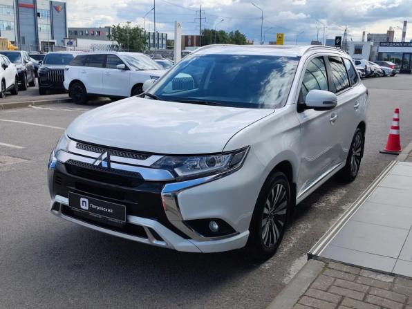 Mitsubishi Outlander III Рестайлинг 3 с пробегом 2022 года, цена 2 510 000 рублей, 72793 км, внедорожник, Автокод Объявления