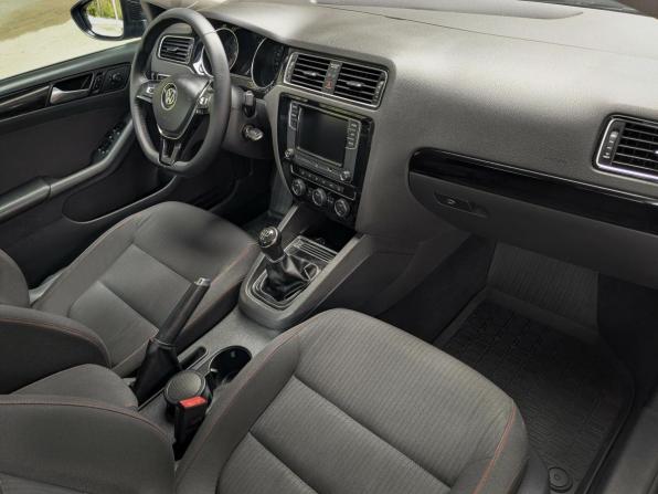 Volkswagen Jetta VI Рестайлинг с пробегом 2018 года, цена 1 199 500 рублей, 198000 км, седан, Автокод Объявления