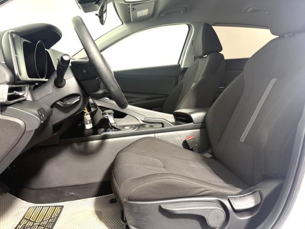 Hyundai Elantra VII (CN7) с пробегом 2021 года, цена 1 590 000 рублей, 182402 км, седан, Автокод Объявления
