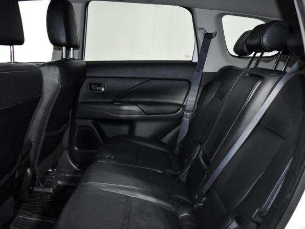 Mitsubishi Outlander III Рестайлинг 2 с пробегом 2016 года, цена 1 425 000 рублей, 259632 км, внедорожник, Автокод Объявления