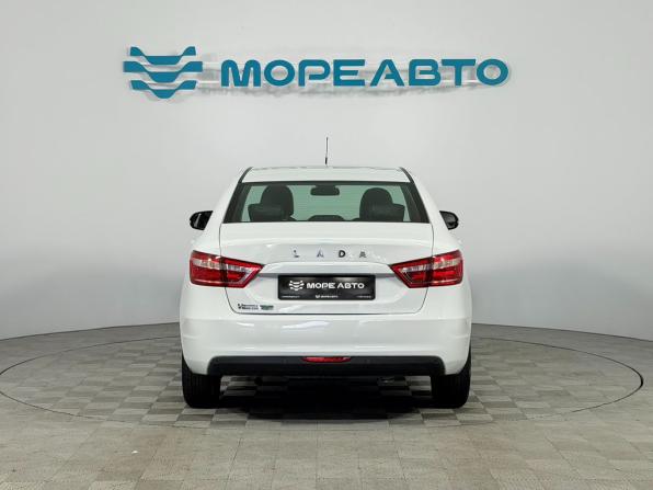 Lada (ВАЗ) Vesta I с пробегом 2022 года, цена 890 000 рублей, 205000 км, седан, Автокод Объявления