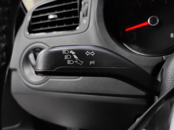 Volkswagen Polo V Рестайлинг с пробегом 2016 года, цена 879 000 рублей, 77294 км, седан, Автокод Объявления