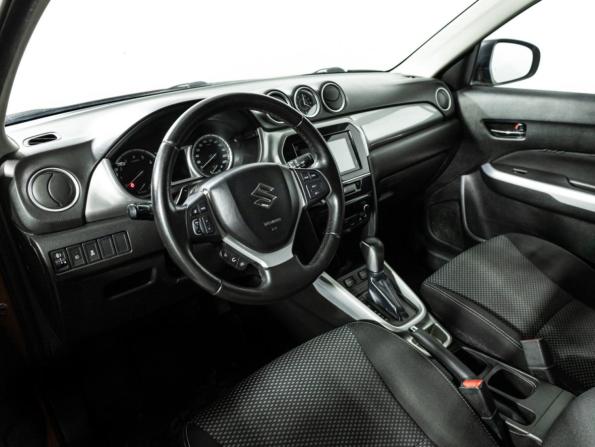 Suzuki Vitara II с пробегом 2018 года, цена 1 479 585 рублей, 210992 км, внедорожник, Автокод Объявления