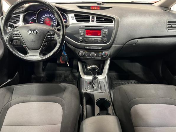 Kia Ceed II с пробегом 2014 года, цена 1 050 000 рублей, 185000 км, хэтчбек, Автокод Объявления