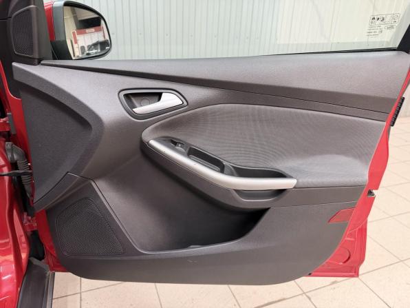 Ford Focus III с пробегом 2011 года, цена 670 000 рублей, 205050 км, хэтчбек, Автокод Объявления