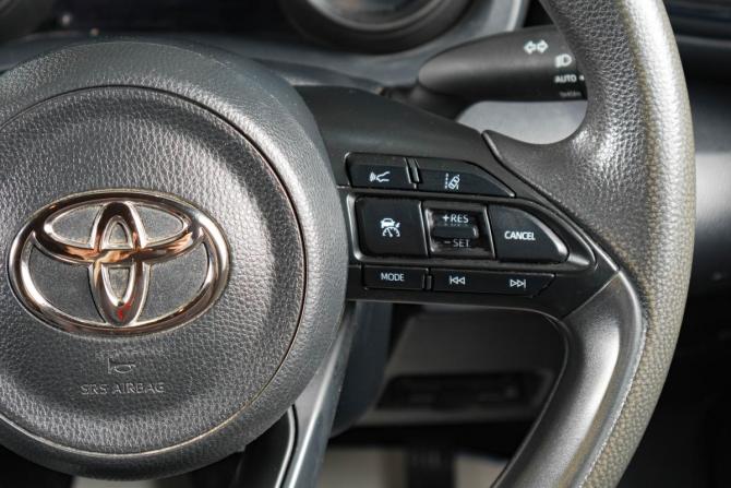 Toyota Yaris IV с пробегом 2020 года, цена 1 529 000 рублей, 123000 км, хэтчбек, Автокод Объявления