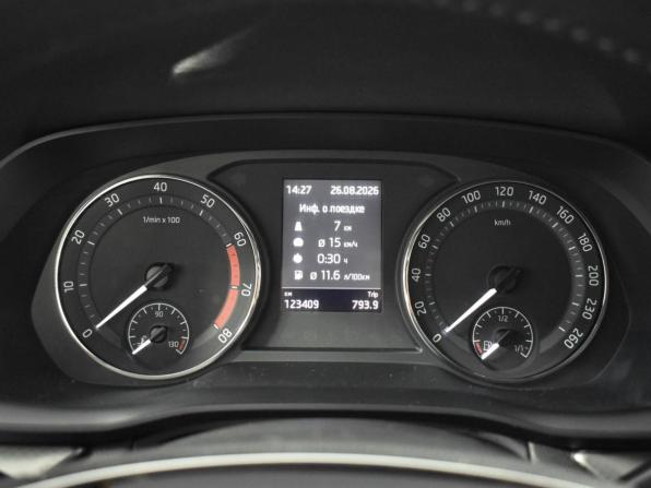 Skoda Octavia IV (A8) с пробегом 2021 года, цена 1 748 900 рублей, 123409 км, лифтбек, Автокод Объявления