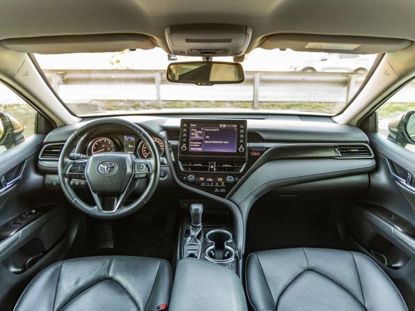 Toyota Camry VIII (XV70) Рестайлинг с пробегом 2021 года, цена 2 998 000 рублей, 120860 км, седан, Автокод Объявления