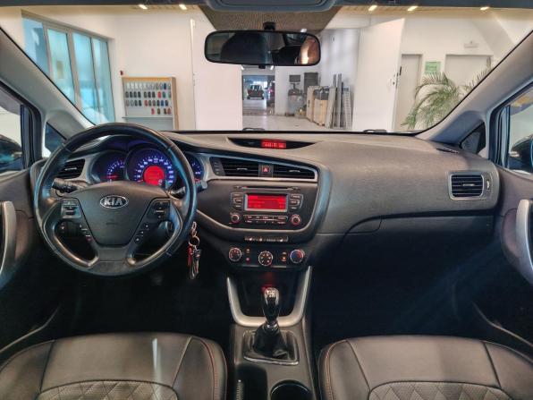 Kia Ceed II Рестайлинг с пробегом 2015 года, цена 975 000 рублей, 165703 км, хэтчбек, Автокод Объявления