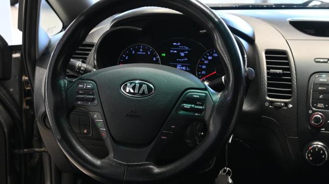 Kia Cerato III с пробегом 2016 года, цена 1 075 000 рублей, 184455 км, седан, Автокод Объявления
