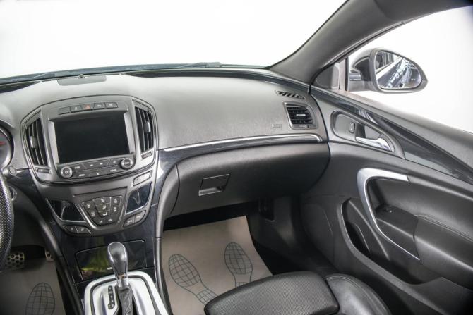 Opel Insignia I Рестайлинг с пробегом 2013 года, цена 1 249 000 рублей, 191245 км, седан, Автокод Объявления