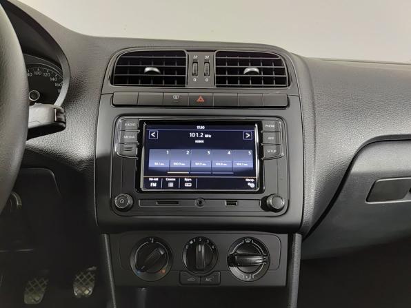 Volkswagen Polo V Рестайлинг с пробегом 2018 года, цена 1 200 000 рублей, 72000 км, седан, Автокод Объявления