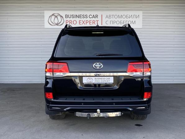 Toyota Land Cruiser 200 Series Рестайлинг 2 с пробегом 2016 года, цена 7 950 000 рублей, 84462 км, внедорожник, Автокод Объявления