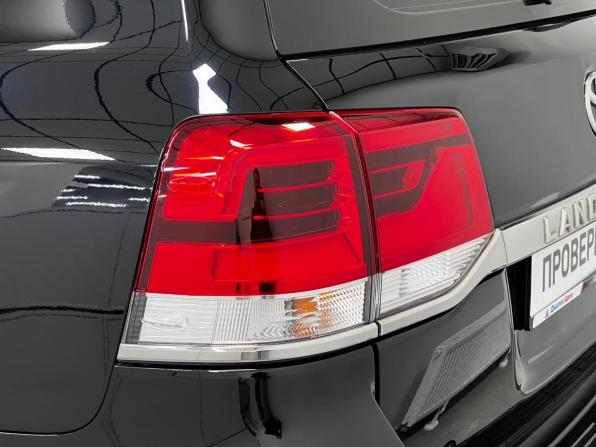 Toyota Land Cruiser 200 Series Рестайлинг 2 с пробегом 2016 года, цена 4 800 000 рублей, 235278 км, внедорожник, Автокод Объявления