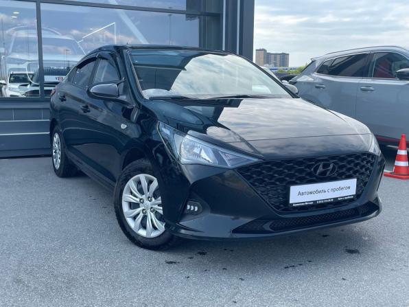 Hyundai Solaris II Рестайлинг с пробегом 2021 года, цена 1 420 000 рублей, 43126 км, седан, Автокод Объявления