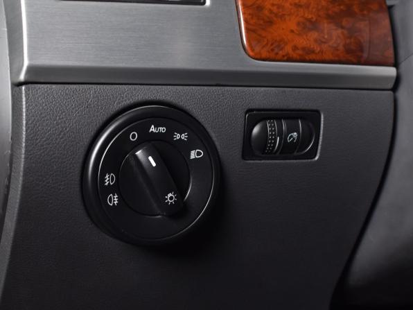 Volkswagen Touareg I Рестайлинг с пробегом 2008 года, цена 1 099 995 рублей, 205178 км, внедорожник, Автокод Объявления