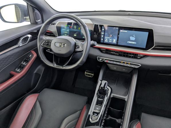 Geely Coolray I Рестайлинг с пробегом 2024 года, цена 2 150 000 рублей, 31881 км, внедорожник, Автокод Объявления