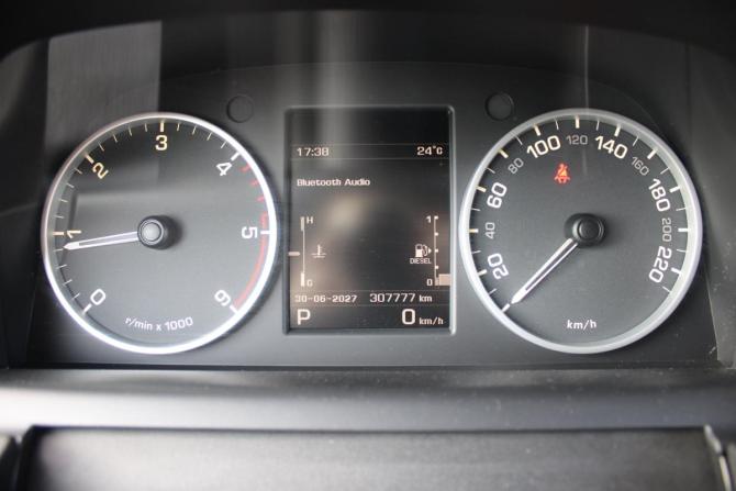 Land Rover Discovery IV с пробегом 2012 года, цена 1 349 000 рублей, 307000 км, внедорожник, Автокод Объявления