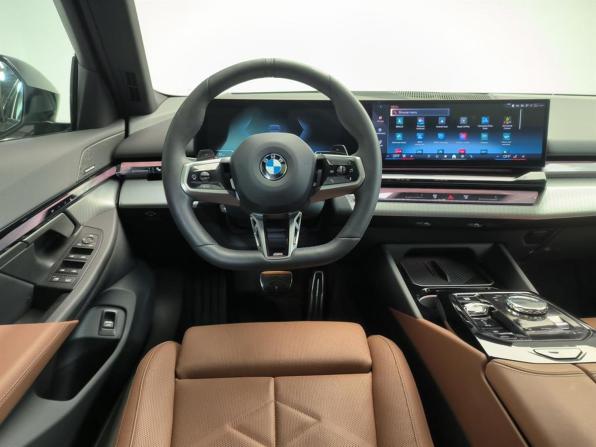 BMW 5 серии VIII (G60/G61/G68) с пробегом 2025 года, цена 9 200 000 рублей, 5830 км, седан, Автокод Объявления