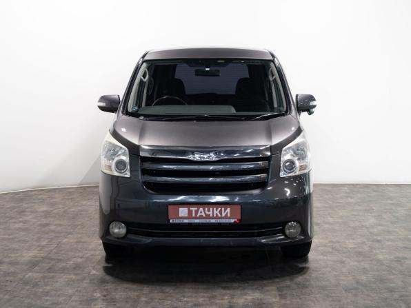 Toyota Noah II (R70) с пробегом 2009 года, цена 1 345 000 рублей, 212990 км, минивэн, Автокод Объявления