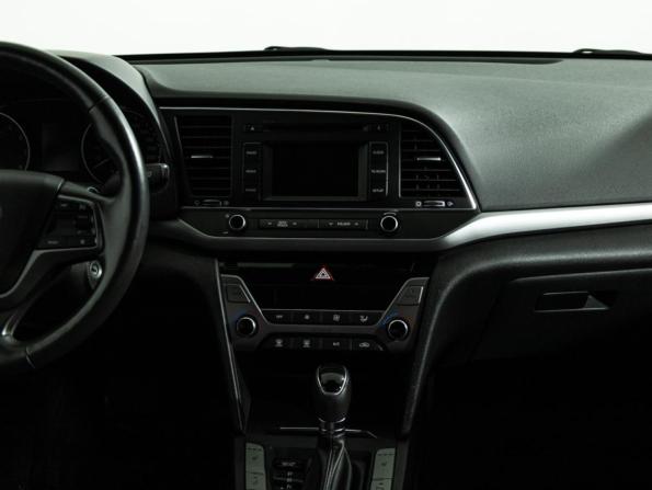 Hyundai Elantra VI (AD) с пробегом 2017 года, цена 1 680 000 рублей, 49192 км, седан, Автокод Объявления