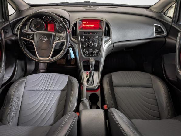 Opel Astra J Рестайлинг с пробегом 2013 года, цена 799 900 рублей, 230000 км, седан, Автокод Объявления