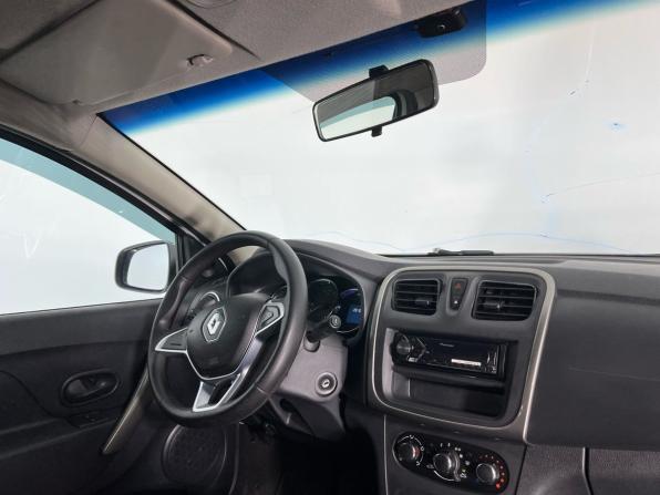 Renault Logan II Рестайлинг с пробегом 2018 года, цена 579 000 рублей, 281000 км, седан, Автокод Объявления