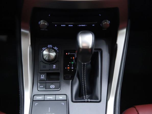 Lexus NX I Рестайлинг с пробегом 2021 года, цена 5 190 000 рублей, 29380 км, внедорожник, Автокод Объявления