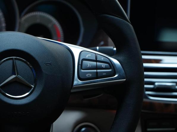 Mercedes-Benz CLS II (C218) Рестайлинг с пробегом 2017 года, цена 3 549 777 рублей, 104946 км, седан, Автокод Объявления