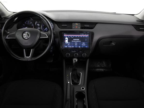 Skoda Octavia III (A7) Рестайлинг с пробегом 2017 года, цена 1 099 000 рублей, 305000 км, лифтбек, Автокод Объявления