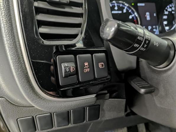 Mitsubishi Outlander III Рестайлинг 2 с пробегом 2017 года, цена 1 860 000 рублей, 181072 км, внедорожник, Автокод Объявления