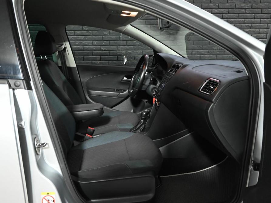 Volkswagen Polo V Рестайлинг Екатеринбург  - изображение 10