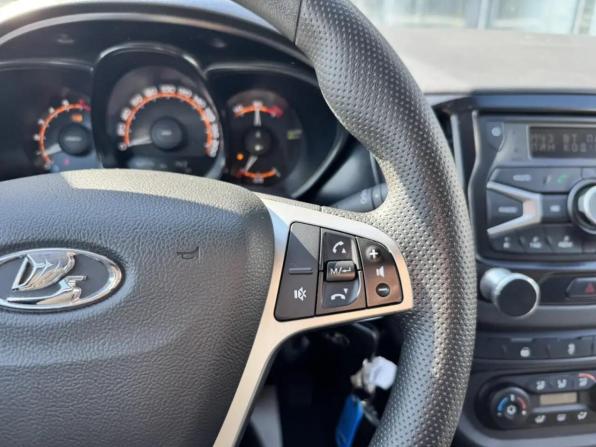 Lada (ВАЗ) Vesta I с пробегом 2021 года, цена 1 000 000 рублей, 41611 км, седан, Автокод Объявления