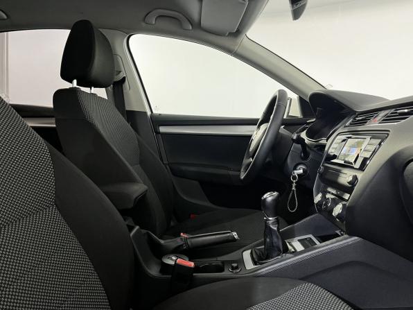 Skoda Octavia III (A7) с пробегом 2013 года, цена 1 249 900 рублей, 132435 км, универсал, Автокод Объявления