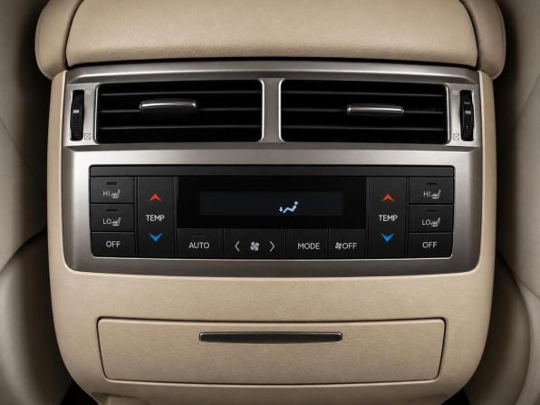 Lexus LX III Рестайлинг с пробегом 2015 года, цена 5 479 000 рублей, 220228 км, внедорожник, Автокод Объявления