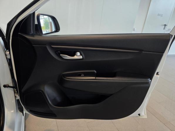 Kia Rio IV Рестайлинг с пробегом 2022 года, цена 1 755 000 рублей, 108175 км, седан, Автокод Объявления