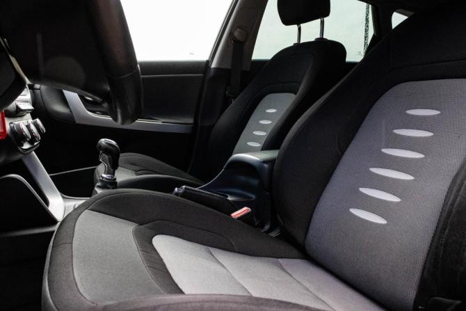 Kia Ceed II с пробегом 2012 года, цена 1 049 000 рублей, 113406 км, универсал, Автокод Объявления