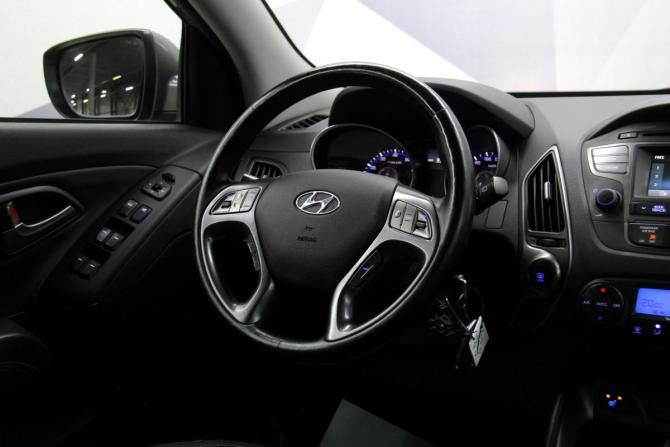 Hyundai ix35 I Рестайлинг с пробегом 2015 года, цена 1 538 000 рублей, 93200 км, внедорожник, Автокод Объявления