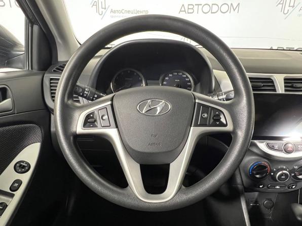 Hyundai Solaris I с пробегом 2014 года, цена 717 000 рублей, 194715 км, седан, Автокод Объявления