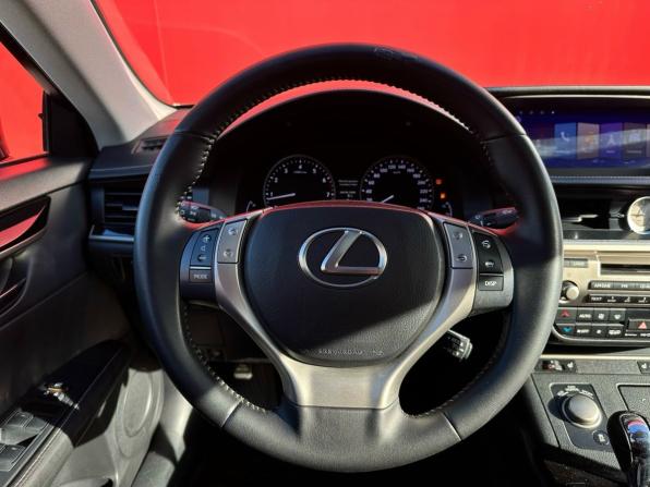 Lexus ES VI с пробегом 2013 года, цена 2 130 000 рублей, 181741 км, седан, Автокод Объявления